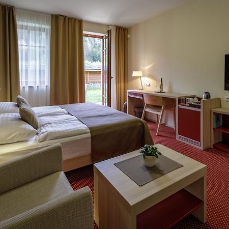 Peras Wellness Hotel Ludvikov Exterior photo