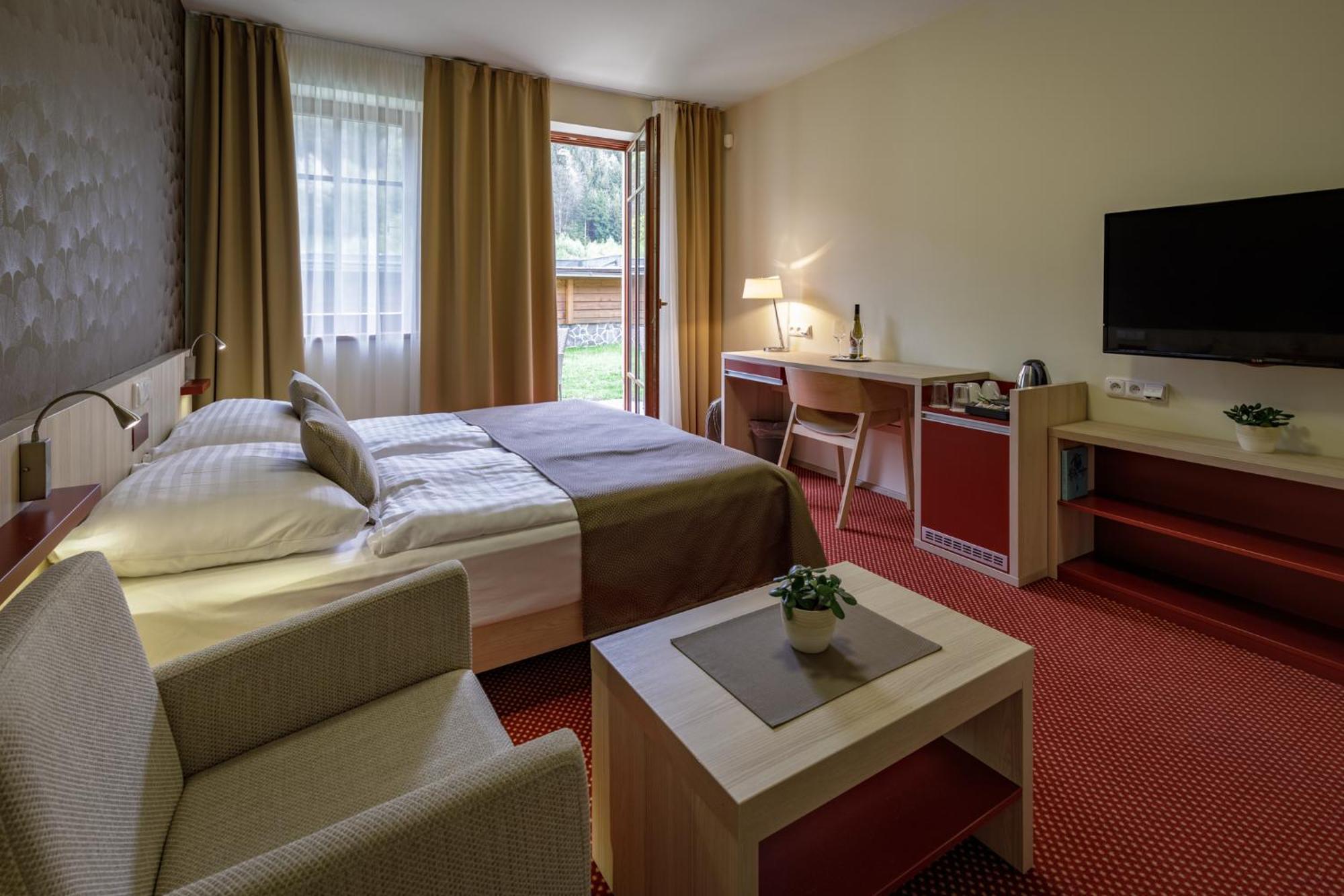 Peras Wellness Hotel Ludvikov Exterior photo